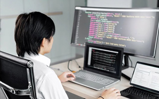 如皋 ,php声明和调用变量的符号是什么？